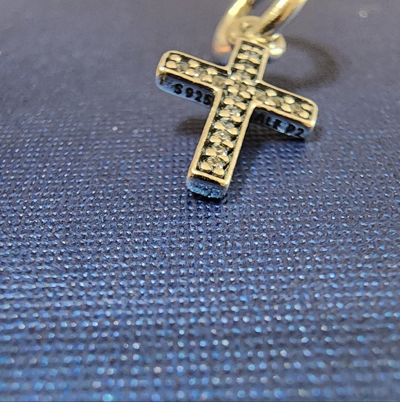 Pandora Sparkling Cross Dangle Charm - Picture 4 of 9
